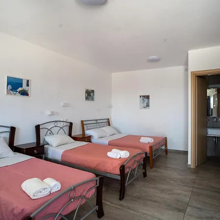 Liana * Mykonos Town