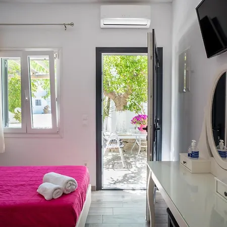 Liana * Mykonos Town